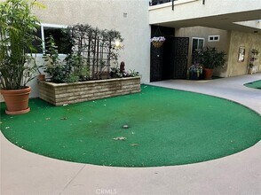 2370 Via Mariposa W, Unit 1C in Laguna Woods, CA - Building Photo - Building Photo