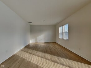 11827 Moorfield Ln in Indianapolis, IN - Foto de edificio - Building Photo