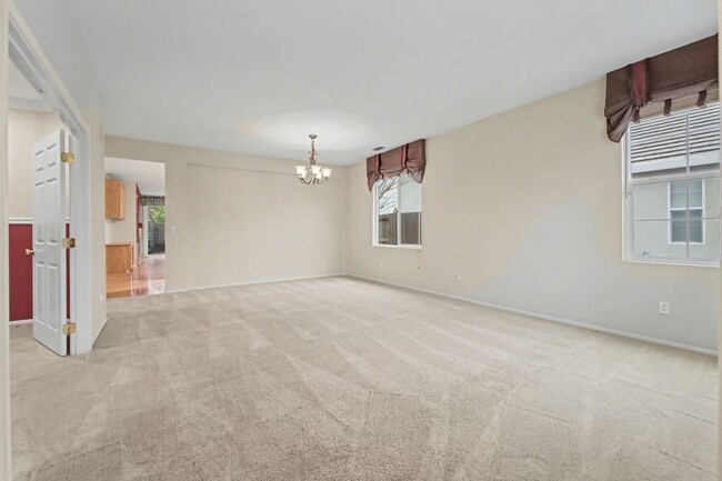 1855 Current Ct in Marysville, CA - Building Photo - Building Photo