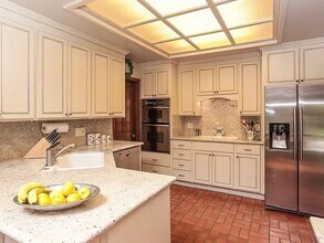 1098 Foxhurst Way in San Jose, CA - Building Photo - Building Photo