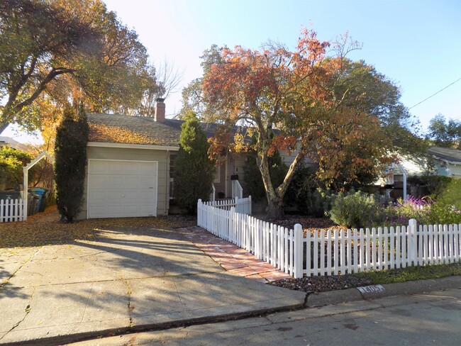 1405 Park Ave in Novato, CA - Building Photo - Building Photo