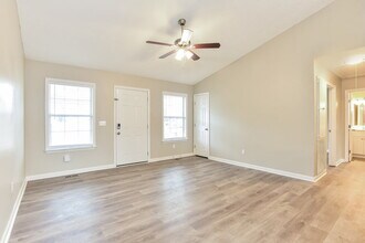 403 Trailsend Ct in La Vergne, TN - Building Photo - Building Photo
