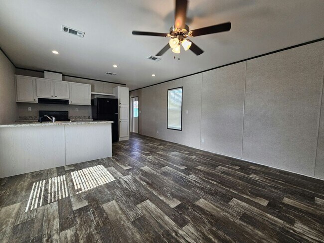 1023 Myakka Dr in North Fort Myers, FL - Building Photo - Building Photo