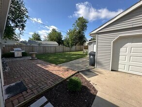 2418 Wisconsin St SW in Cedar Rapids, IA - Building Photo - Building Photo