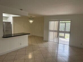 3321 Quail Close in Pompano Beach, FL - Building Photo - Building Photo