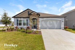 4526 Birdsong Dr in Rubonia, FL - Building Photo