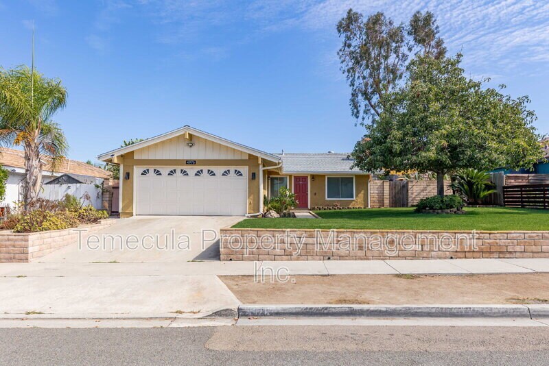 4976 Tyler St in Oceanside, CA - Building Photo