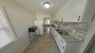 8059 Prospect Ave in Warren, MI - Building Photo - Building Photo