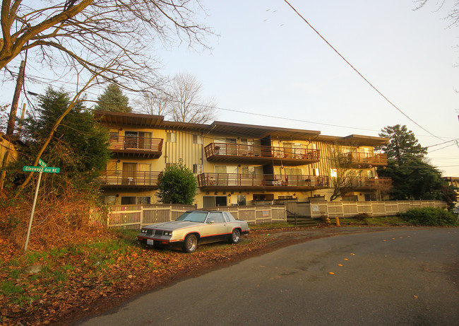 922 Glennwood Ave NE in Renton, WA - Foto de edificio - Building Photo