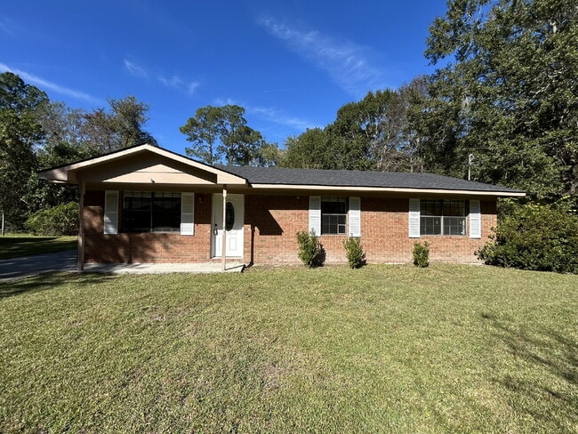property at 1089 Live Oak Dr