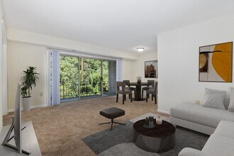 Holly Spring Owner in District Heights, MD - Building Photo - Building Photo