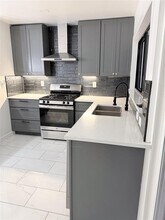 2014 Pecan St in Bastrop, TX - Foto de edificio - Building Photo