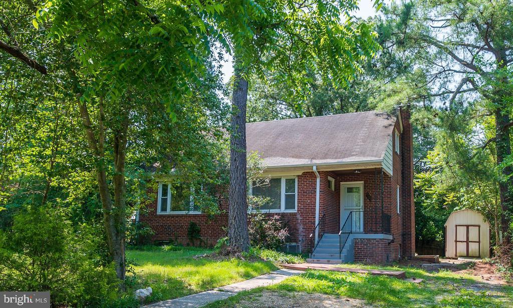 6007 Bradley Ln in Clinton, MD - Building Photo