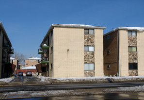 6216-6228 W 65th St Apartments