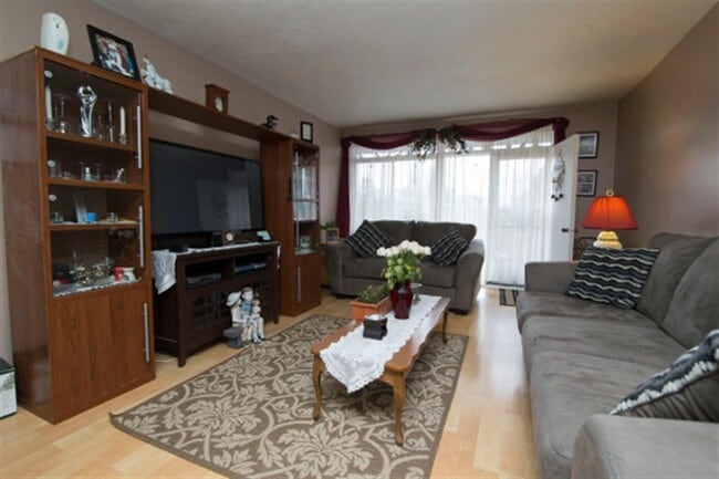Rideau Terrace Apartments
