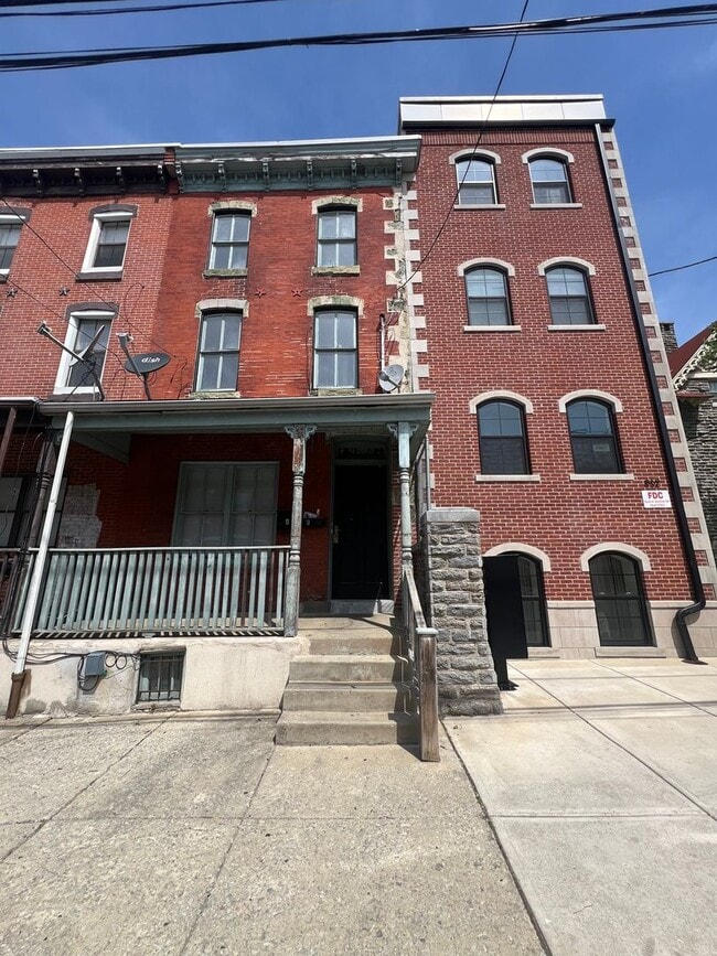 4103 Ogden St in Philadelphia, PA - Building Photo - Building Photo