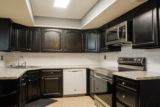 10526 Hammerly Blvd, Unit 246 in Houston, TX - Building Photo - Building Photo