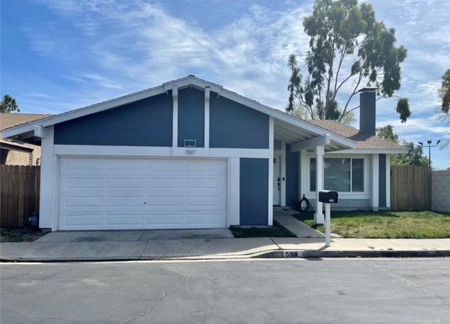 5918 Sky Meadow St in Riverside, CA - Foto de edificio - Building Photo
