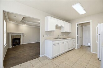 6301 SW Meadow Well Ave in Bentonville, AR - Building Photo - Building Photo