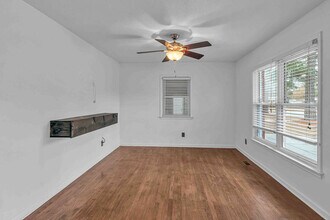 203 Pineview Rd in Jacksonville, NC - Building Photo - Building Photo