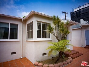 1341 Stanford St in Santa Monica, CA - Building Photo - Building Photo