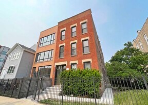 1322 W Ohio St, Unit 1R in Chicago, IL - Building Photo