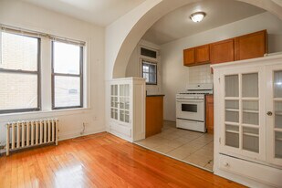 1624 W Lunt Ave, Unit #3A in Chicago, IL - Building Photo