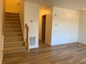 555 Edward St in Johnstown, PA - Building Photo - Building Photo