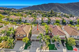 16656 Cll Jermaine in Los Angeles, CA - Building Photo - Building Photo
