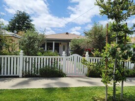 422 N Shaffer St in Orange, CA - Building Photo