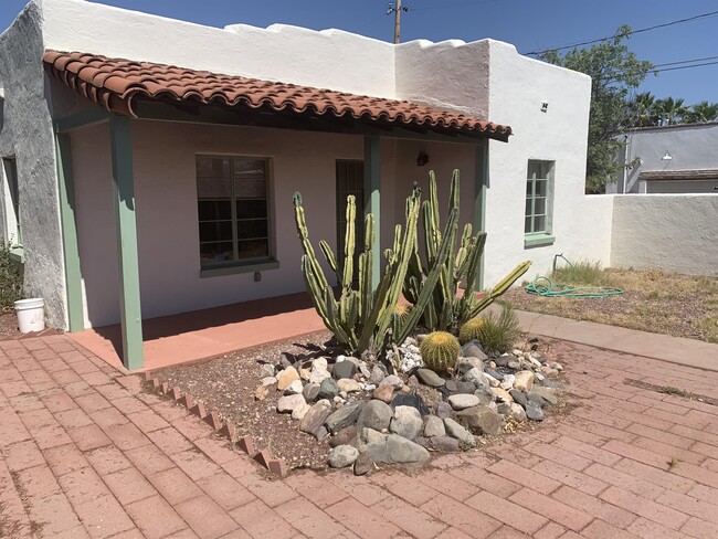 property at 631 N Tucson Blvd