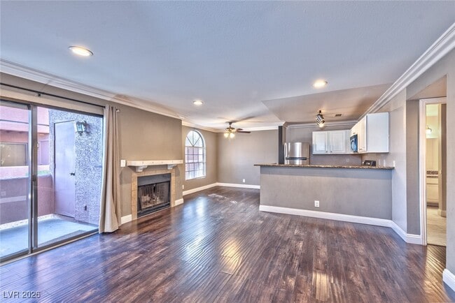 4050 Pacific Harbors Dr in Las Vegas, NV - Foto de edificio - Building Photo