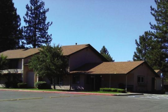 Feather River Apartments in Westwood, CA - Building Photo