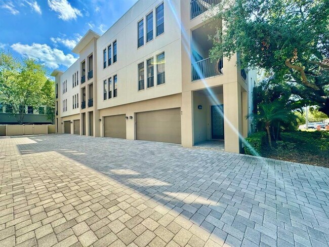 506 S Tampania Ave in Tampa, FL - Building Photo - Building Photo