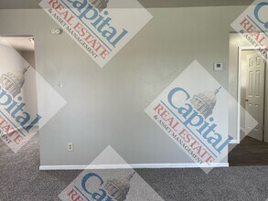 504 E Lockheed Dr in Midwest City, OK - Building Photo - Building Photo