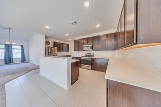 18843 Cedar Birch Ln in Magnolia, TX - Foto de edificio - Building Photo