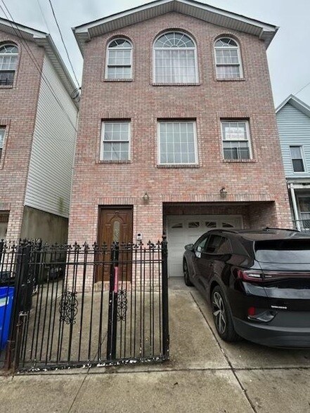 29 Stegman St in Jersey City, NJ - Foto de edificio