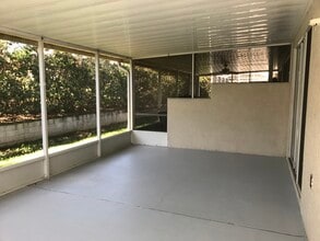 5818 Phoebenest Dr, Unit Villa in Lithia, FL - Foto de edificio - Building Photo