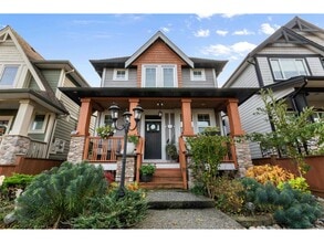 17394 2 Ave in Surrey, BC - Building Photo - Building Photo