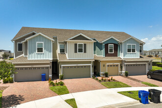 Park Square Townhome in Apollo Beach, FL - Building Photo - Building Photo