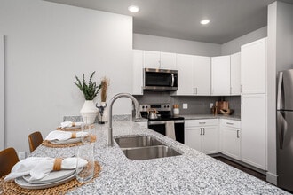 The Flats at Aero Park in Colorado Springs, CO - Foto de edificio - Building Photo