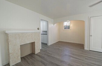 915 E Ave E in Bismarck, ND - Building Photo - Building Photo