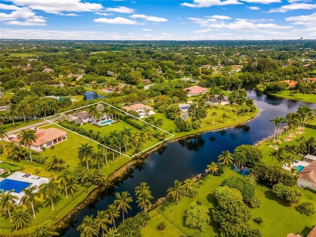 4242 SW 107th Way in Davie, FL - Building Photo - Building Photo