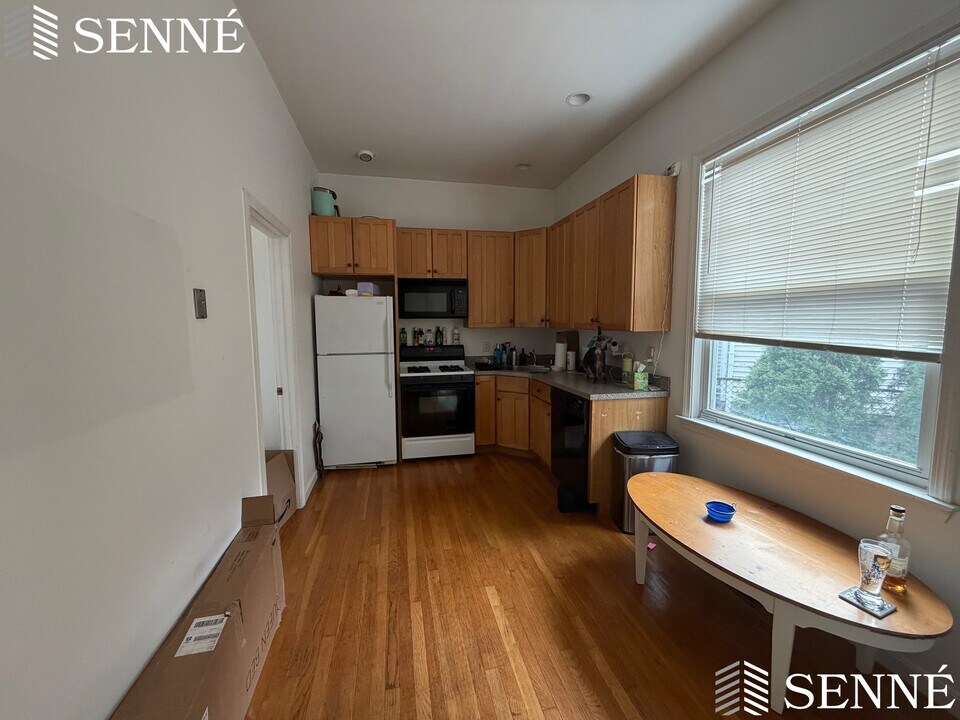 340 Franklin St, Unit 3 in Cambridge, MA - Foto de edificio