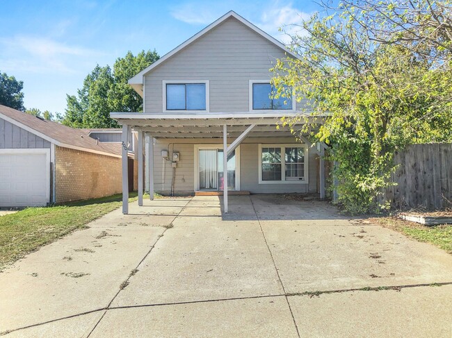200 Callender Dr in Fort Worth, TX - Building Photo - Building Photo