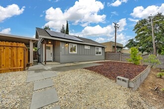 5628 Mapleridge Ct in Rocklin, CA - Building Photo - Building Photo