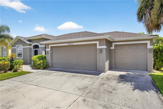16901 Colony Lakes Blvd in Ft. Myers, FL - Building Photo - Building Photo