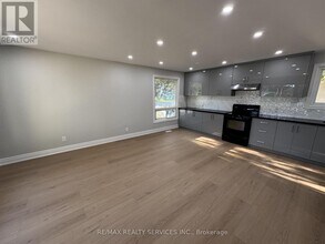 41 MacLaren Ave in Barrie, ON - Building Photo - Building Photo