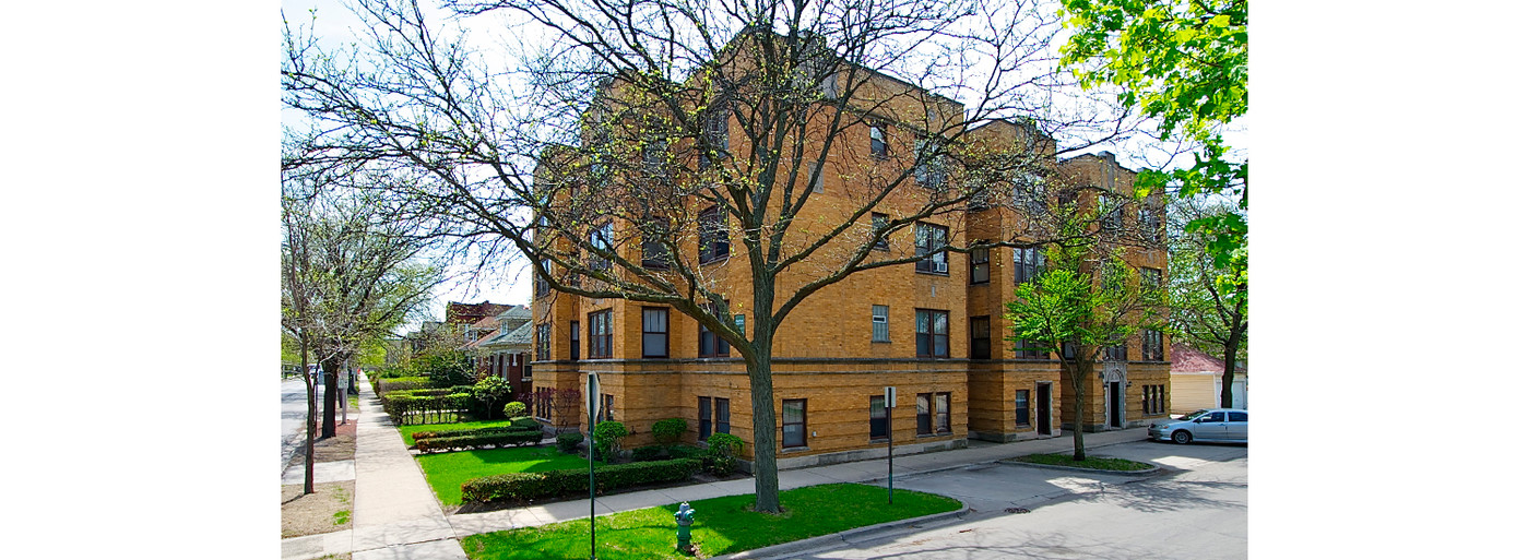 1348-1352 N. Austin Blvd. and 7-9 Greenfie... in Oak Park, IL - Building Photo