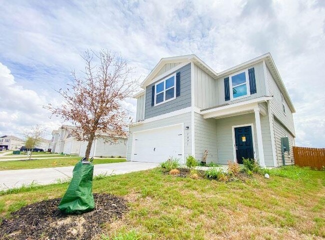 3891 Trail de Paris in New Braunfels, TX - Building Photo - Building Photo